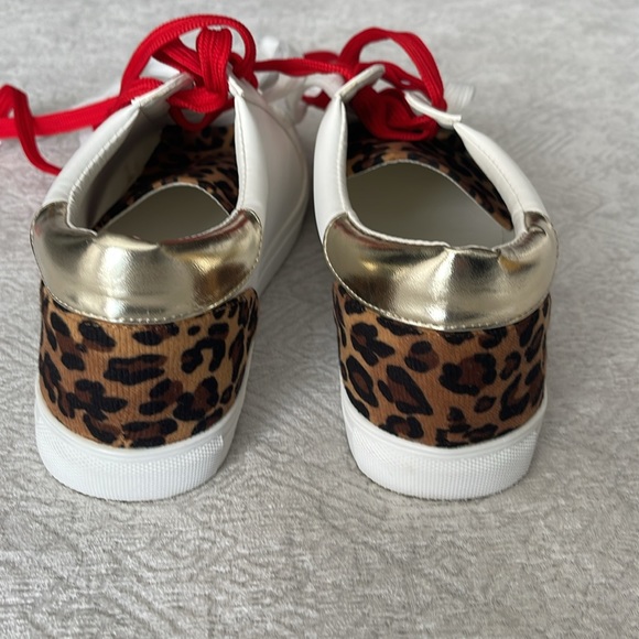 LEOPARD PRINT SNEAKERS NWOT - Picture 5 of 7